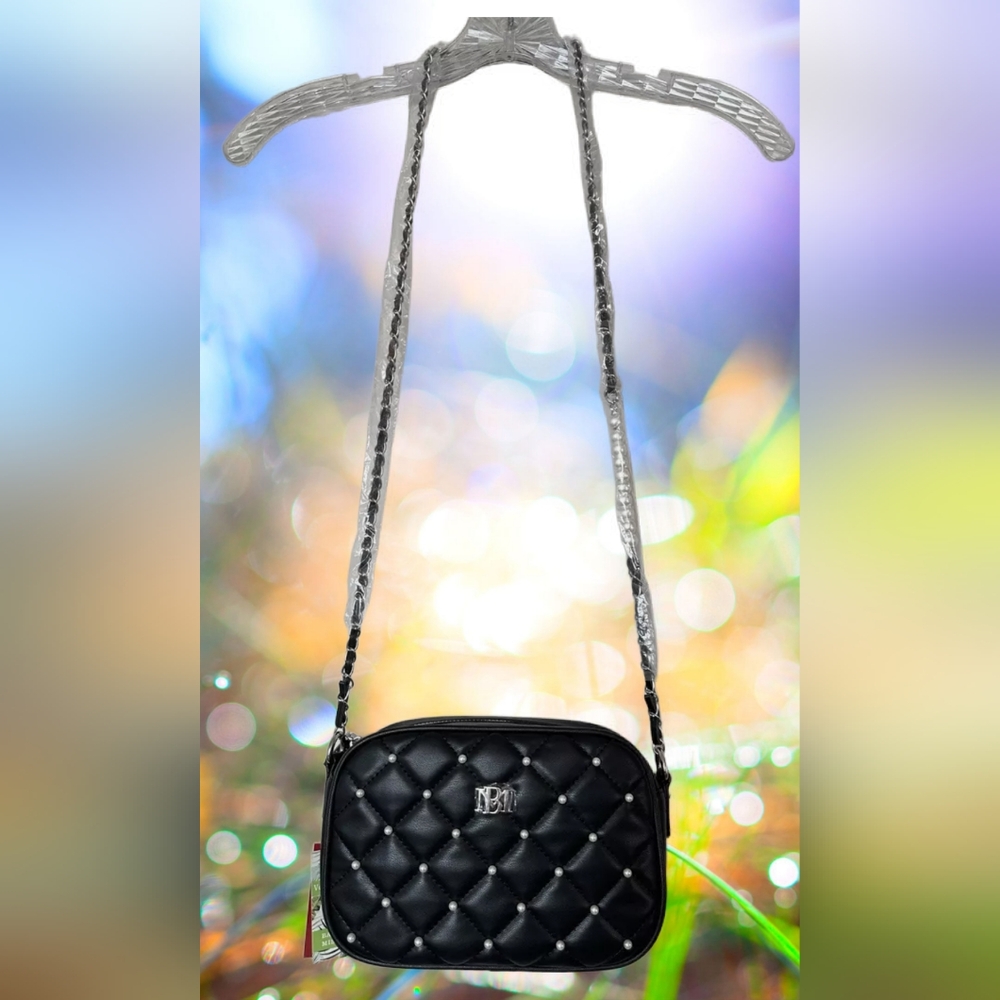 NEW Badgley Mischka Diamond Quilted Pearl Crossbody Vegan Leather Camera Bag